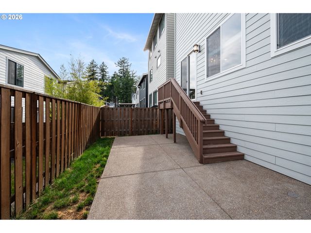 11614 Nw KEARNEY St, Portland, OR 97229
