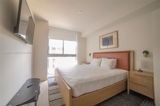 11 NE 6TH 1403, Miami, FL 33132