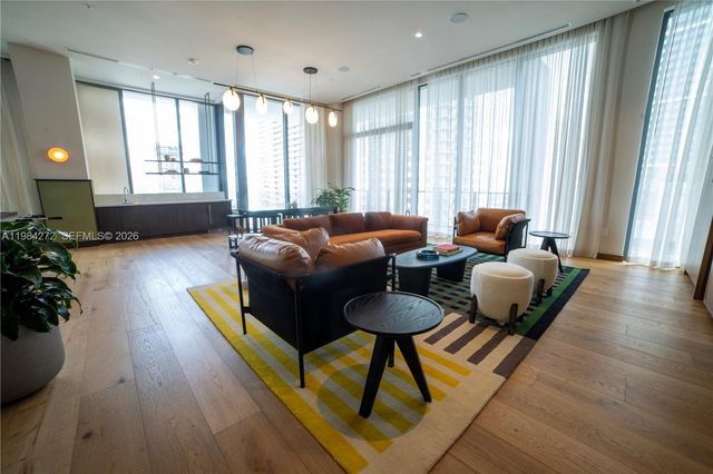 11 NE 6TH 1403, Miami, FL 33132