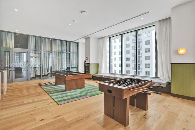 11 NE 6TH 1403, Miami, FL 33132