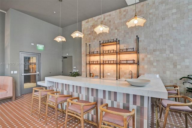 11 NE 6TH 1403, Miami, FL 33132