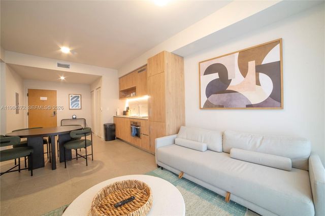 11 NE 6TH 1403, Miami, FL 33132