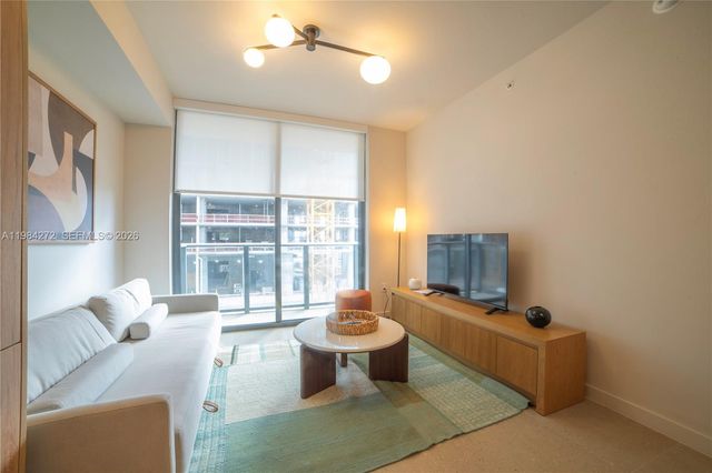 11 NE 6TH 1403, Miami, FL 33132