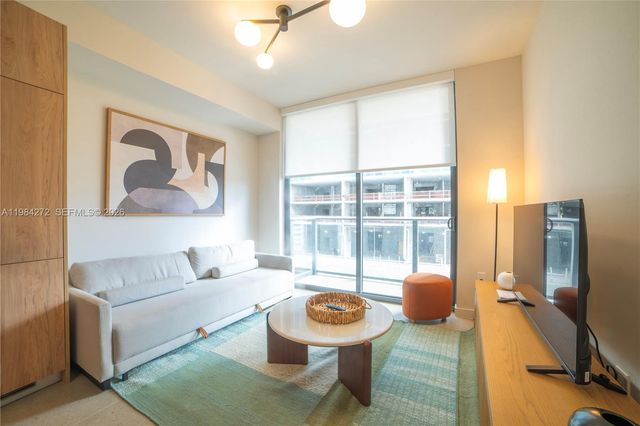 11 NE 6TH 1403, Miami, FL 33132