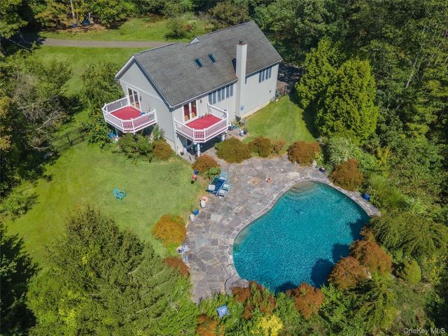 986 Cliff Avenue, Yorktown Heights, NY 10598