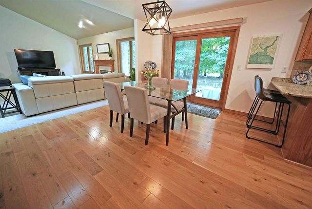2077 CORMORANT LANE, Suamico, WI 54313