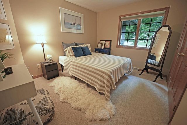 2077 CORMORANT LANE, Suamico, WI 54313