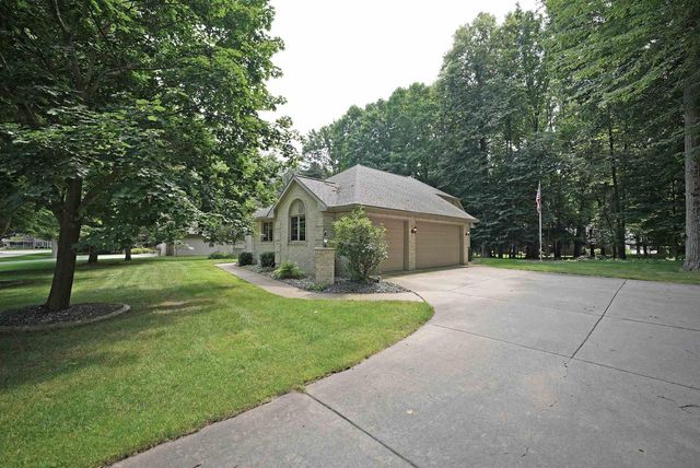 2077 CORMORANT LANE, Suamico, WI 54313