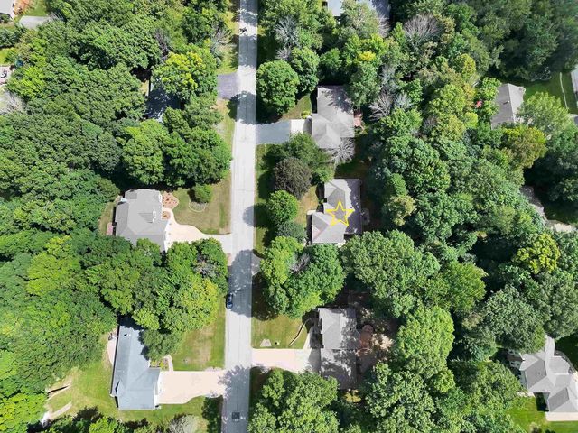 2077 CORMORANT LANE, Suamico, WI 54313