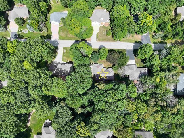 2077 CORMORANT LANE, Suamico, WI 54313