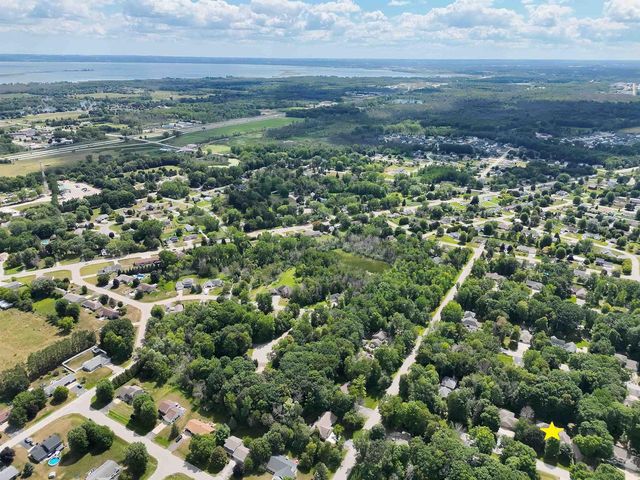 2077 CORMORANT LANE, Suamico, WI 54313