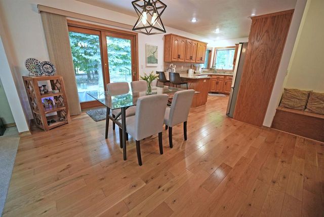2077 CORMORANT LANE, Suamico, WI 54313