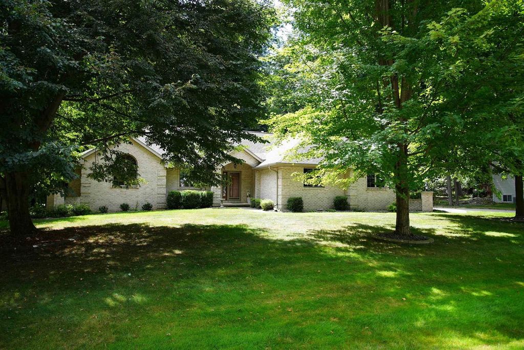 2077 CORMORANT LANE, Suamico, WI 54313