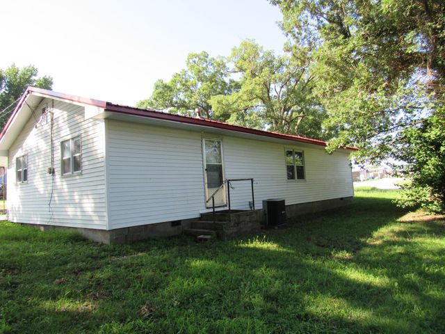 733 W Washington Street, Marshfield, MO 65706
