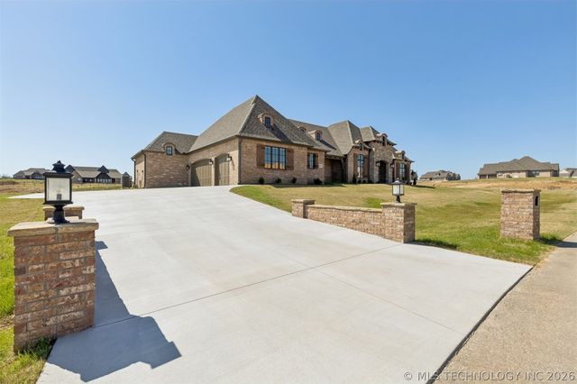 8508 E 109th Street North, Owasso, OK 74055