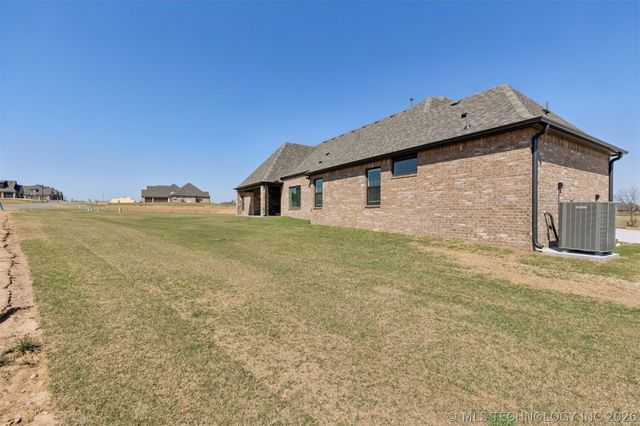 8508 E 109th Street North, Owasso, OK 74055