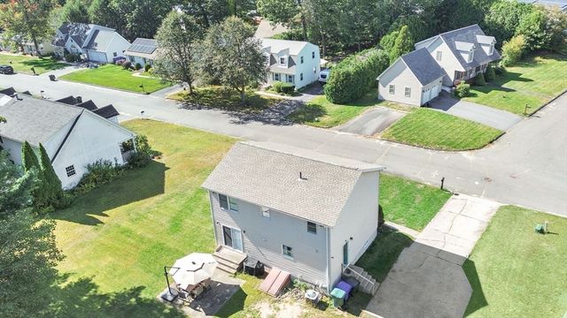 50 Fox Woods Dr, Springfield, MA 01129