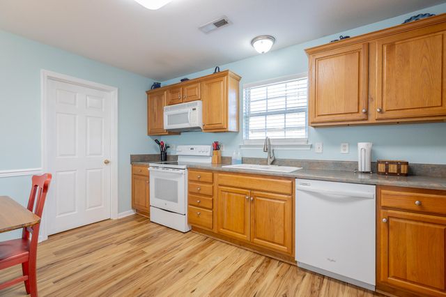 304 Cedar Creek Drive, Rossville, GA 30741