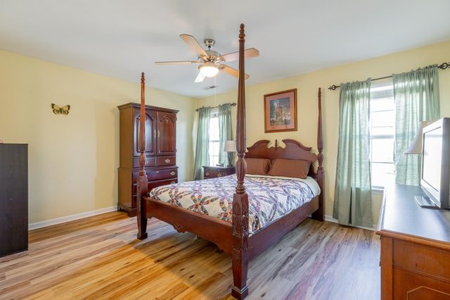 304 Cedar Creek Drive, Rossville, GA 30741