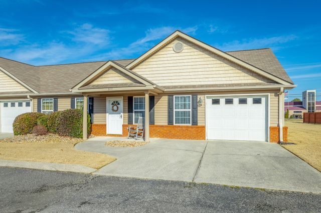 304 Cedar Creek Drive, Rossville, GA 30741