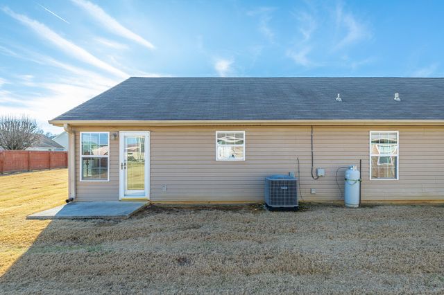 304 Cedar Creek Drive, Rossville, GA 30741