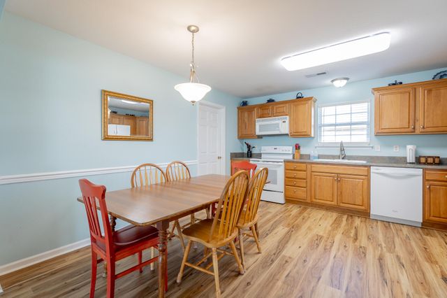 304 Cedar Creek Drive, Rossville, GA 30741