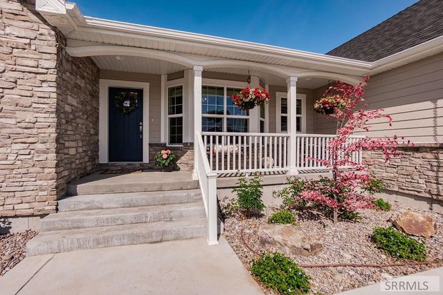 5085 Eaglewood Drive, Idaho Falls, ID 83401