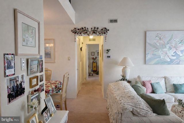 5814-B ADELAIDE DR, Mount Laurel, NJ 08054