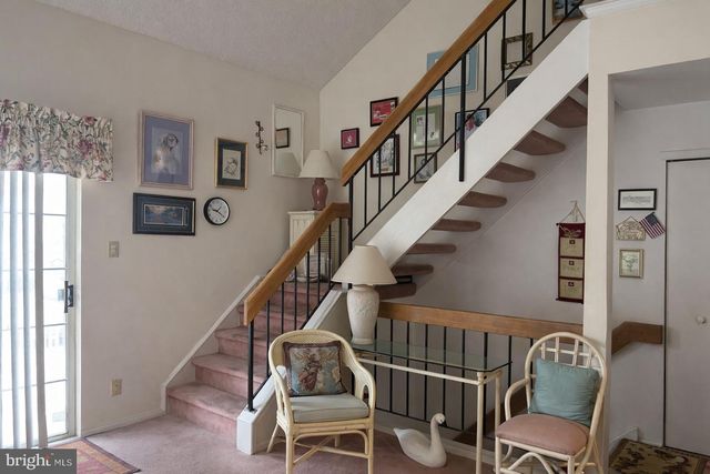 5814-B ADELAIDE DR, Mount Laurel, NJ 08054