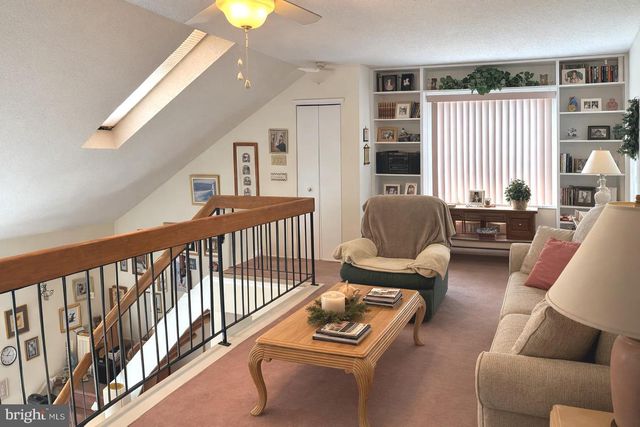 5814-B ADELAIDE DR, Mount Laurel, NJ 08054