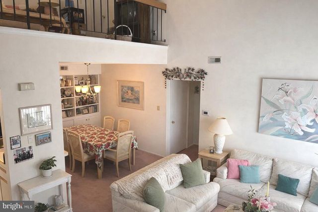 5814-B ADELAIDE DR, Mount Laurel, NJ 08054