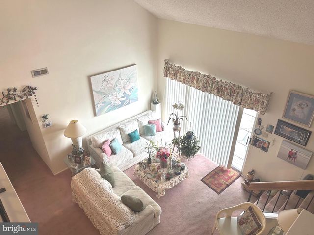 5814-B ADELAIDE DR, Mount Laurel, NJ 08054