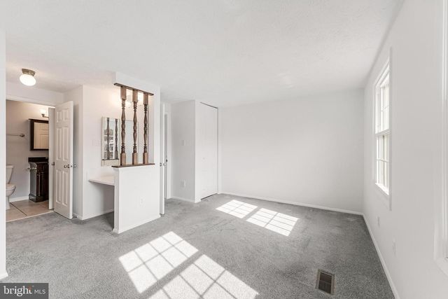 1682 HARVEST GREEN CT, Reston, VA 20194