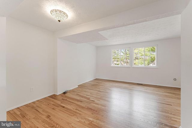 1682 HARVEST GREEN CT, Reston, VA 20194