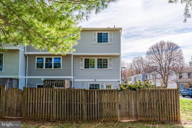 1682 HARVEST GREEN CT, Reston, VA 20194