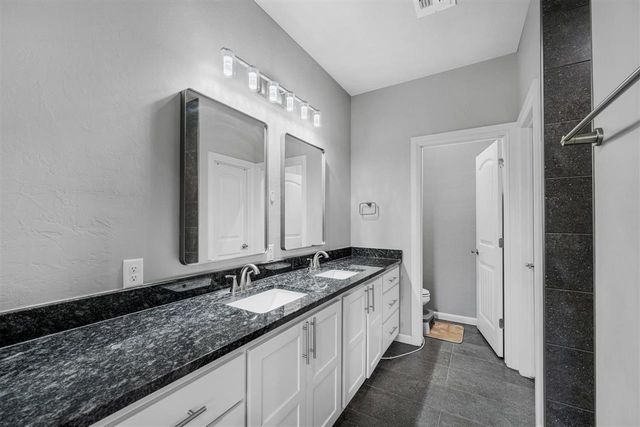 3913 NE Shenandoah Dr, Lawton, OK 73507