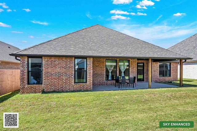 3913 NE Shenandoah Dr, Lawton, OK 73507