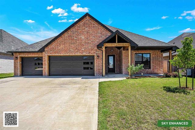 3913 NE Shenandoah Dr, Lawton, OK 73507