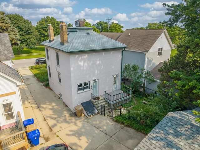 5012 4th AVENUE, Kenosha, WI 53140