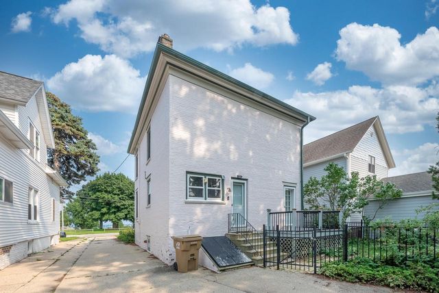 5012 4th AVENUE, Kenosha, WI 53140