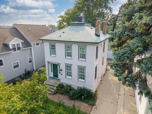 5012 4th AVENUE, Kenosha, WI 53140