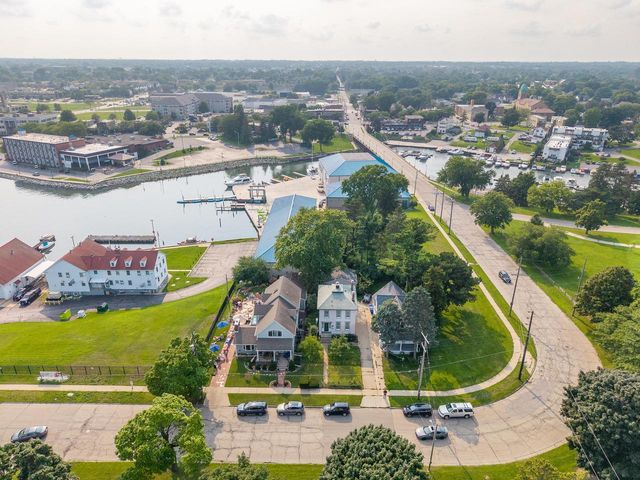 5012 4th AVENUE, Kenosha, WI 53140