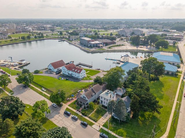 5012 4th AVENUE, Kenosha, WI 53140