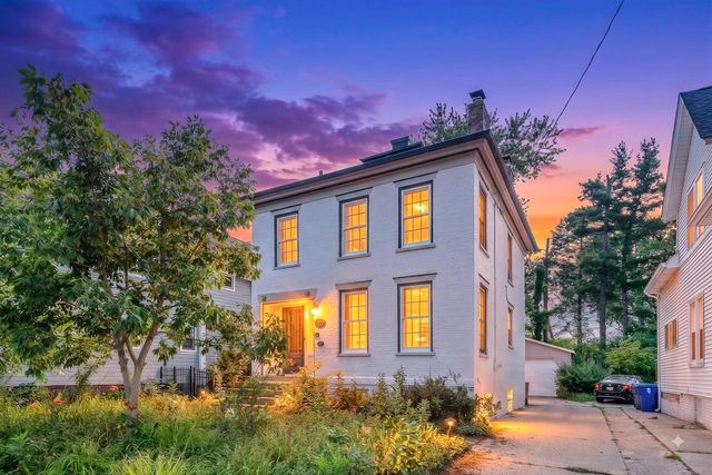 5012 4th AVENUE, Kenosha, WI 53140