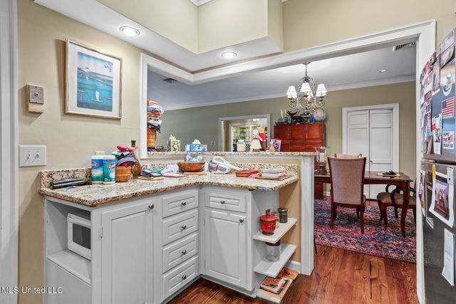 420 Saint Andrews Drive, 2-4, Jackson, MS 39211