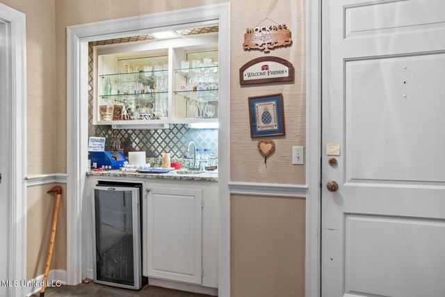 420 Saint Andrews Drive, 2-4, Jackson, MS 39211