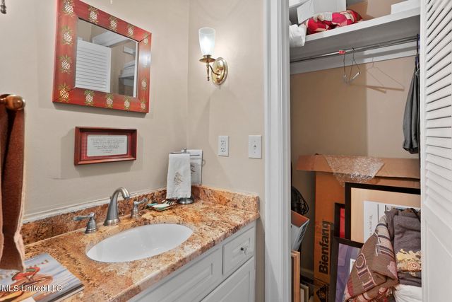 420 Saint Andrews Drive, 2-4, Jackson, MS 39211