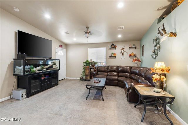 480 W PARIS Trail, Paulden, AZ 86334