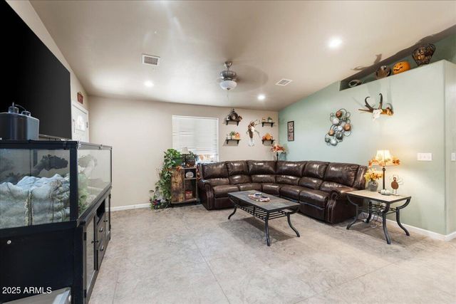 480 W PARIS Trail, Paulden, AZ 86334