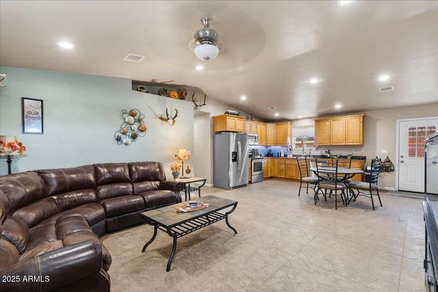 480 W PARIS Trail, Paulden, AZ 86334